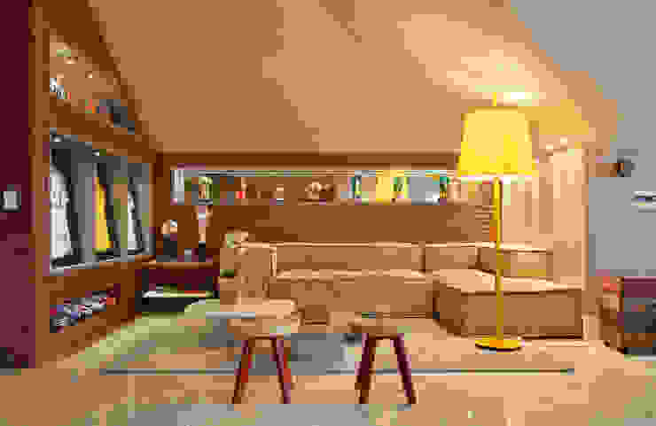 Arquitetura Residencial | Casa de luxo na Barra da Tijuca Leila Dionizios Arquitetura e Luminotécnica Varandas, alpendres e terraços modernos