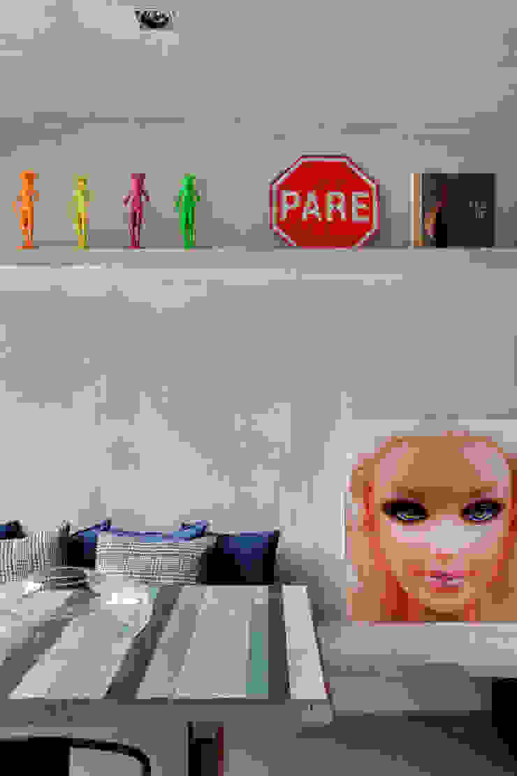 Studio ro+ca Industriale Wohnzimmer