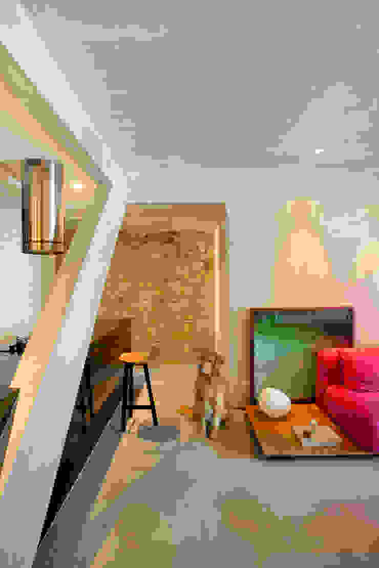 Studio ro+ca Industriale Wohnzimmer