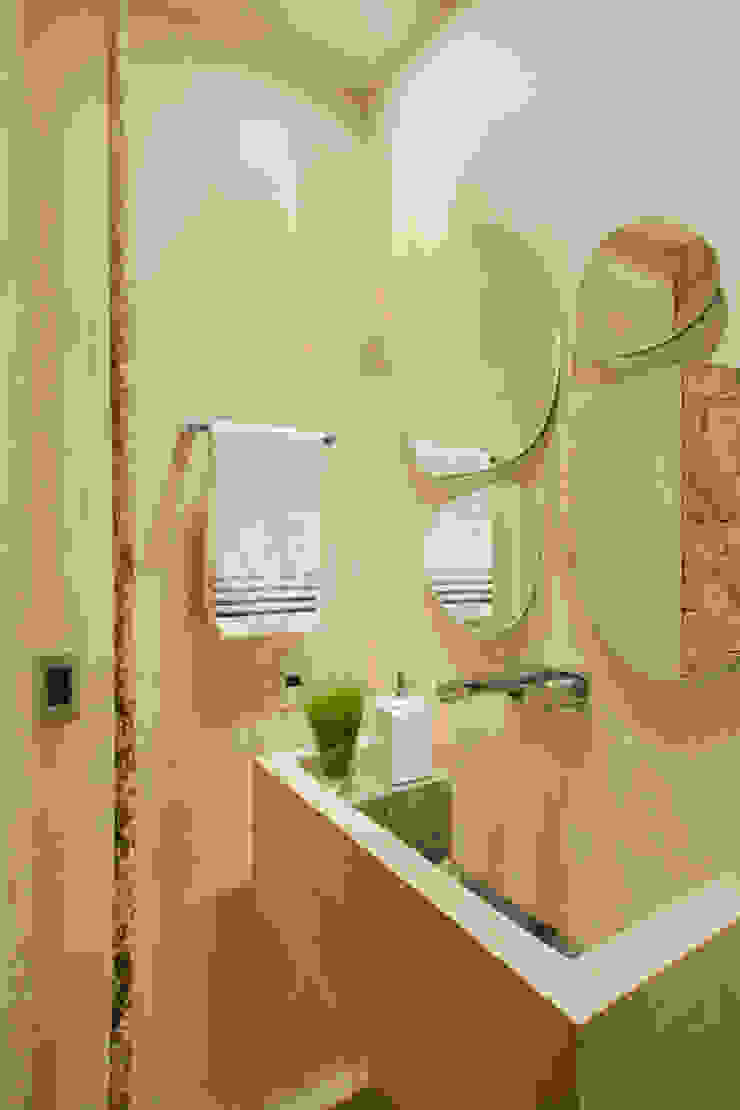 Studio ro+ca Industriale Badezimmer