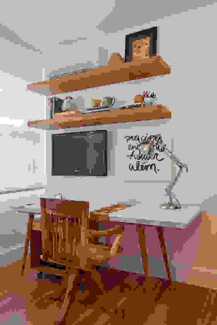 Espaços de trabalho clássicos por Studio ro+ca Clássico
