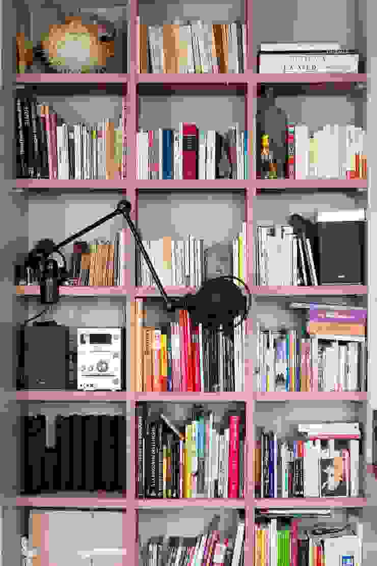 Jean-Bastien Lagrange + Interior Design WohnzimmerRegale