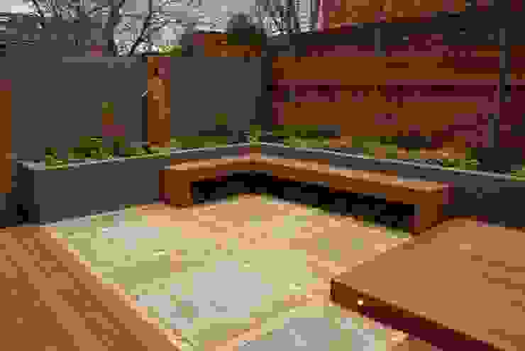 Contemporary Courtyard - Salford, Hannah Collins Garden Design Hannah Collins Garden Design