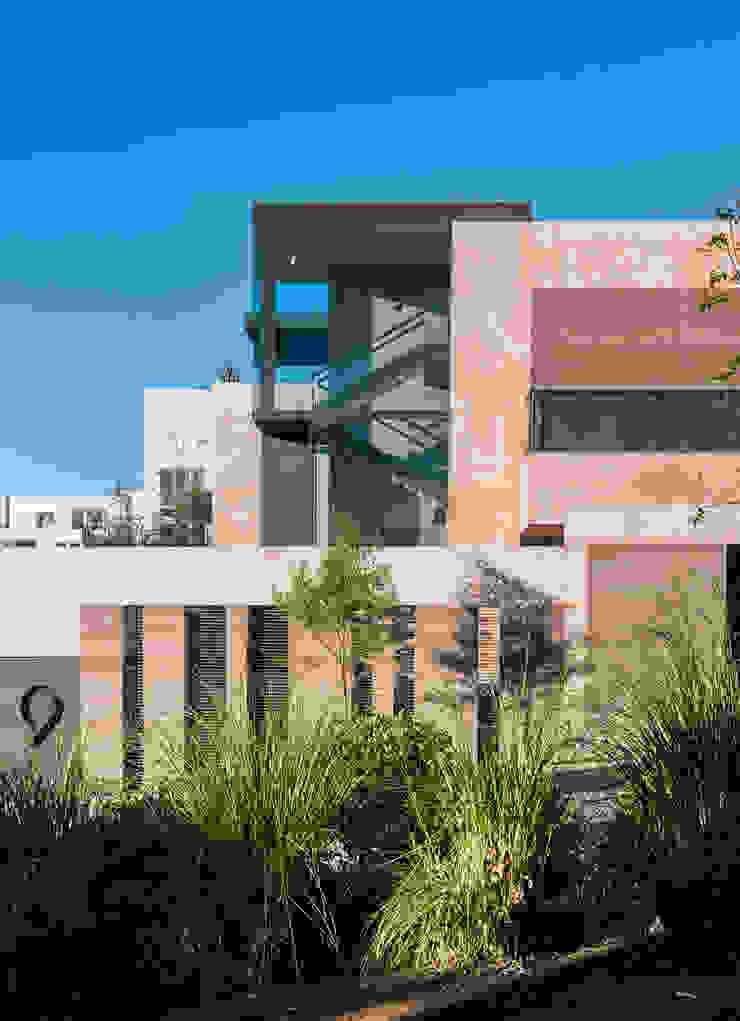 ML Residence Gantous Arquitectos Будинки