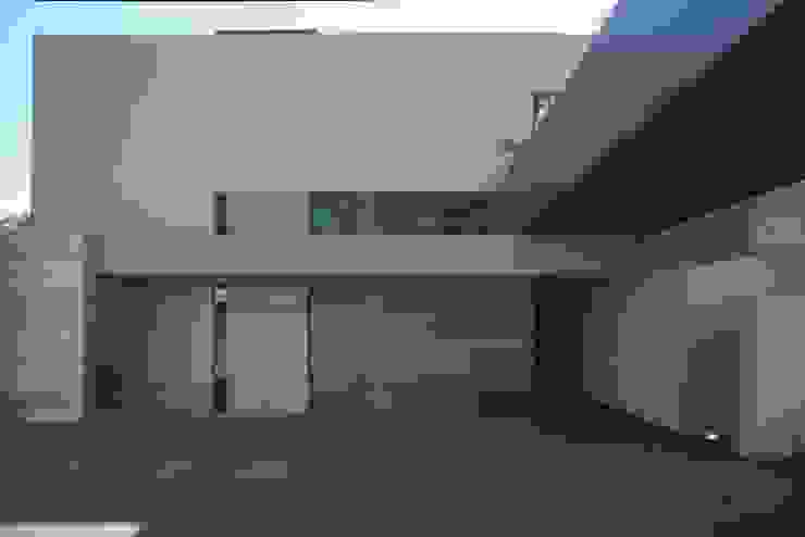 BB Residence Gantous Arquitectos Modern houses