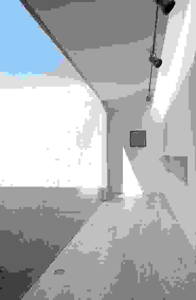 Polanco Penthouse Gantous Arquitectos Nowoczesny korytarz, przedpokój i schody