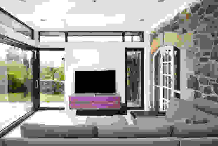 Linlithgow Extension 02 George Buchanan Architects Soggiorno minimalista