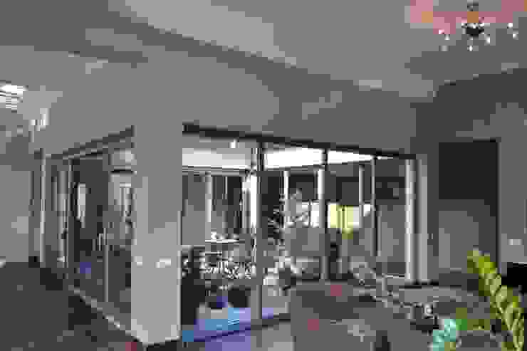 Autorskie Studio Projektu QUBATURA Puertas y ventanas modernas