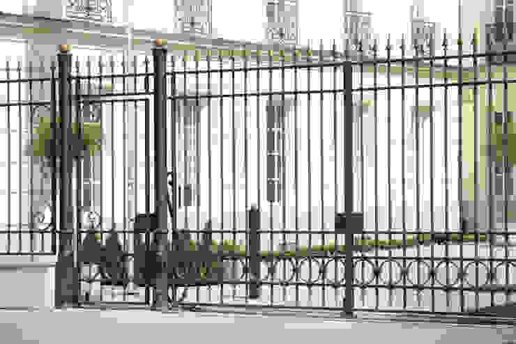 Brama kuta - wzór G268, ALMET Kowalstwo Artystyczne ALMET Kowalstwo Artystyczne Garden Fencing & walls