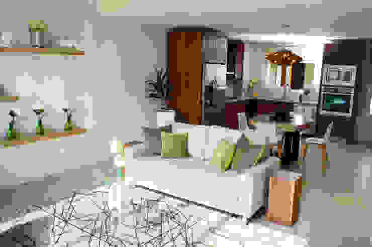 DECO Designers غرفة المعيشةأريكة ومقاعد إسترخاء