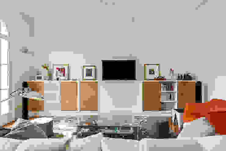 Salas de estar modernas por ATELIER FB Moderno