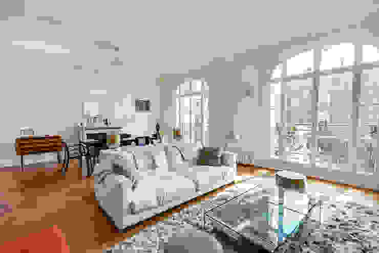 Salas de estar modernas por ATELIER FB Moderno