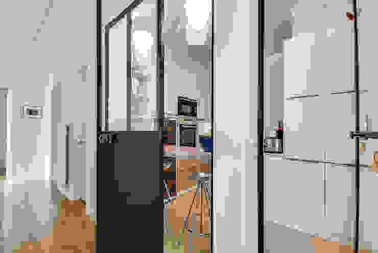 Cozinhas modernas por ATELIER FB Moderno