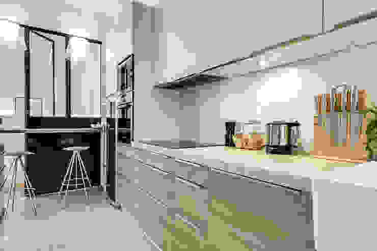 Cozinhas modernas por ATELIER FB Moderno