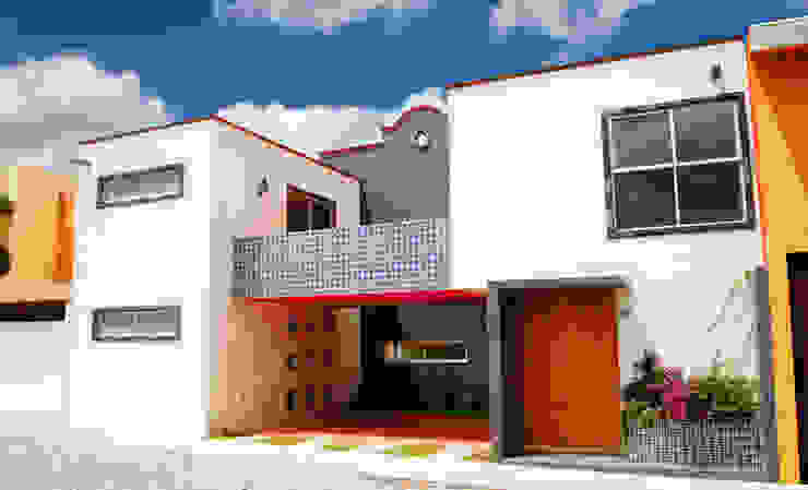 Fachada, Casa Cuayantla Itech Kali Casas coloniales Azulejos Multicolor