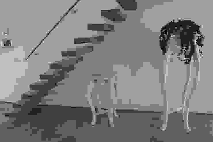 por Allstairs Trappenshowroom Moderno