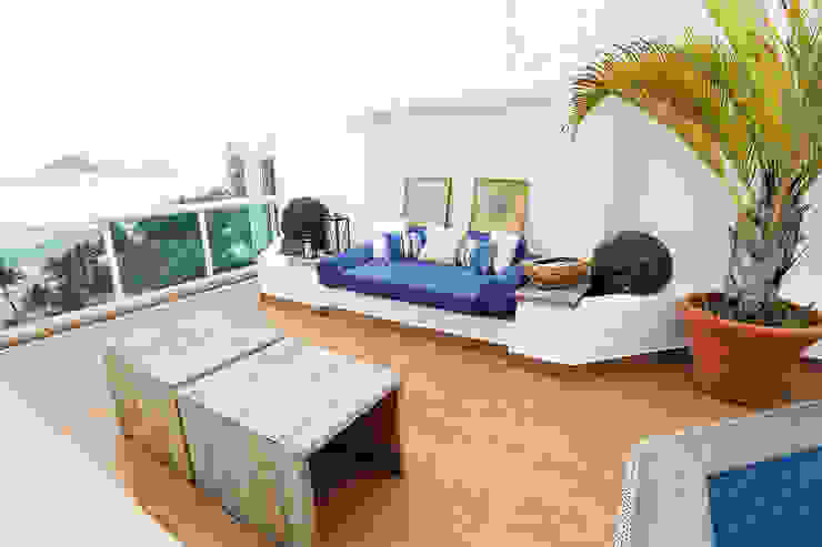 Área de Lazer Varandas, marquises e terraços tropicais por Mayra Lopes Arquitetura | Interiores Tropical