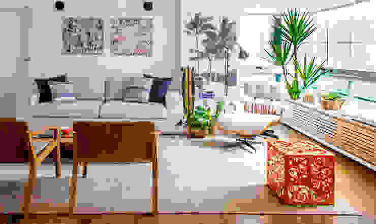Apartamento Mundaka, Helô Marques Associados Helô Marques Associados Rustic style living room