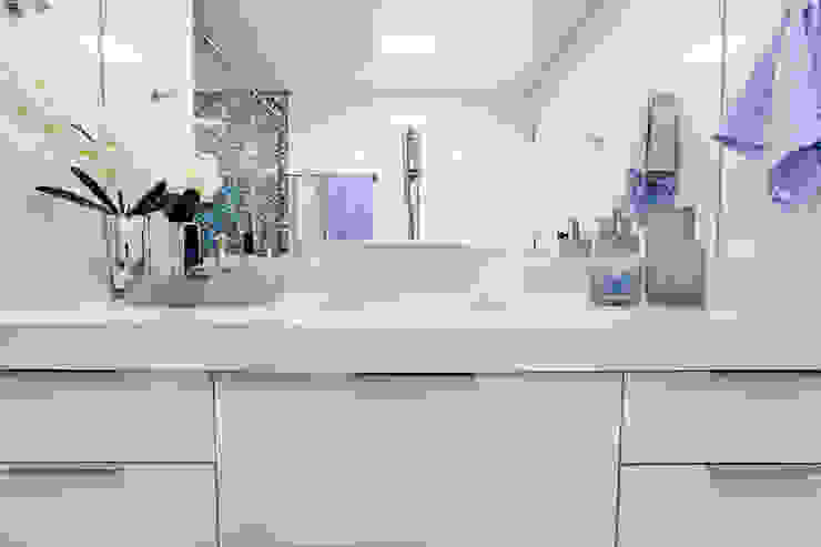 Amanda Pinheiro Design de interiores Modern bathroom