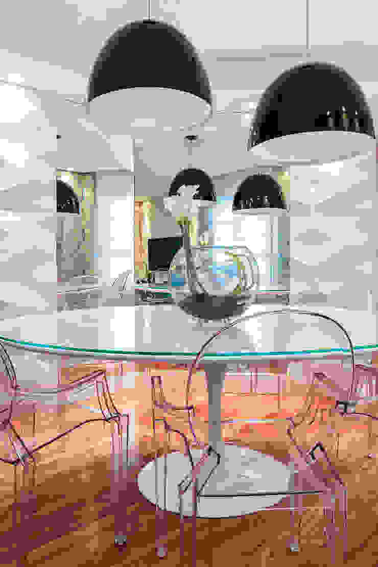 Amanda Pinheiro Design de interiores Dining roomChairs & benches