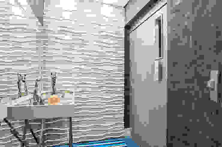 Amanda Pinheiro Design de interiores Modern corridor, hallway & stairs
