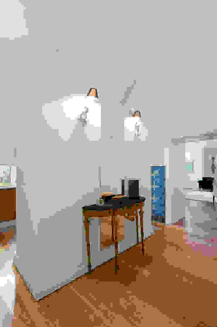 Staging Factory 클래식스타일 복도, 현관 & 계단