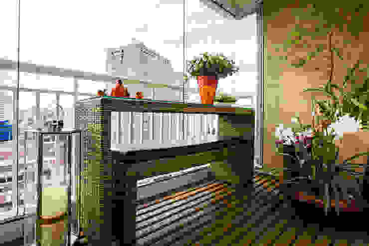 Vista varanda Lo. interiores Varandas, alpendres e terraços rústicos