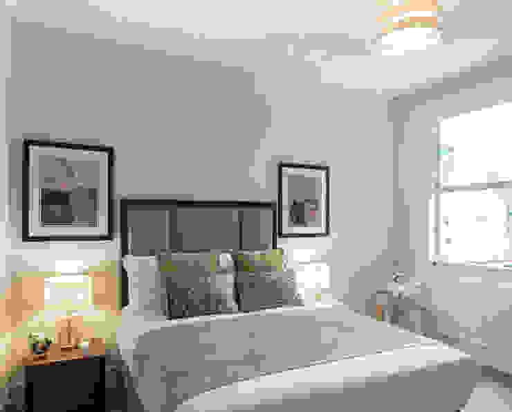 Bedroom 2 In:Style Direct Minimalist bedroom