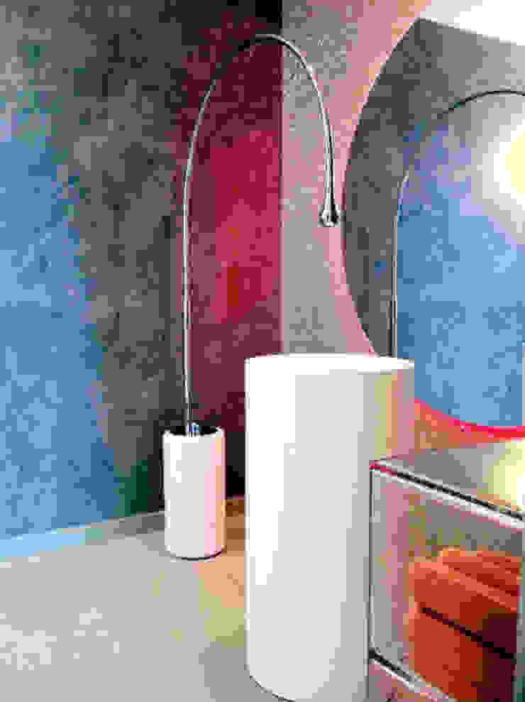 Referenzbilder moderne Mineralguss Standbecken von Badeloft, Badeloft - Badewannen und Waschbecken aus Mineralguss und Marmor Badeloft - Badewannen und Waschbecken aus Mineralguss und Marmor Modern Bathroom Stone White Sinks
