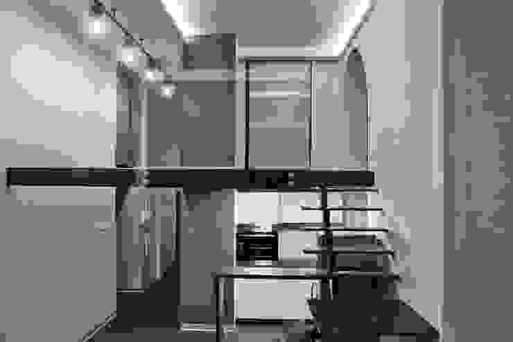 Single loft -- Lofty u Scheiblera, Łódź -- weloftdesign.com WE LOFT DESIGN Nowoczesne domowe biuro i gabinet