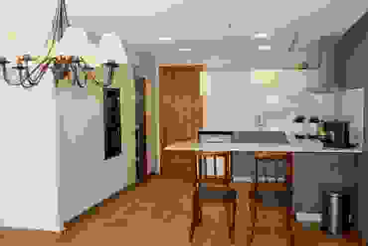 De garaje en desuso a salón rústico | homify | homify