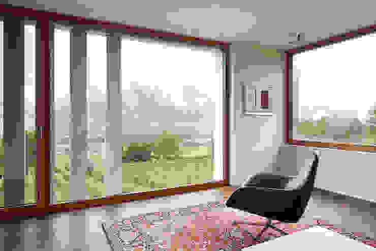 Büro/Wohnraum im Obergeschoss feliz Moderne Wohnzimmer