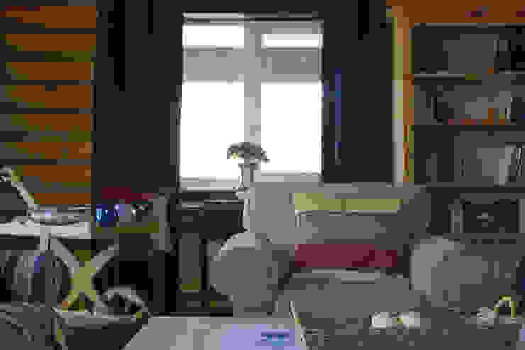 Shachebol House Salas de estar rústicas por Alena Kazimirava Rústico