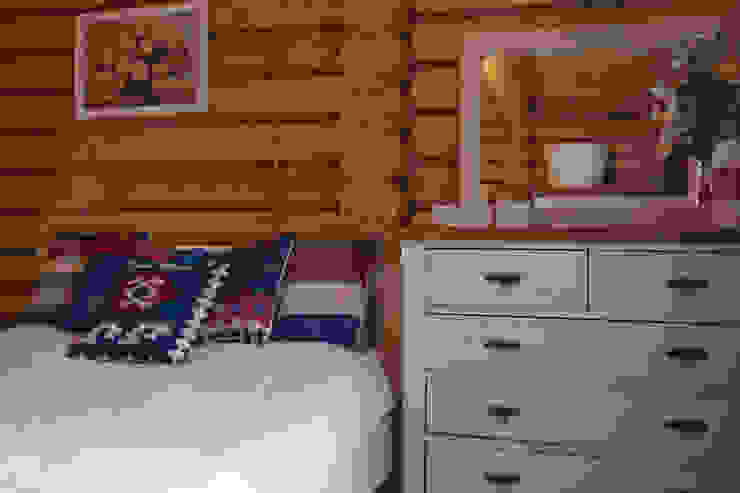 Shachebol House Quartos rústicos por Alena Kazimirava Rústico