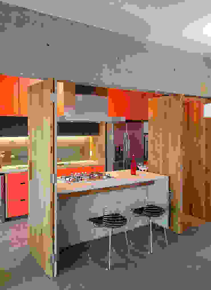 Vereda Arquitetos Modern kitchen