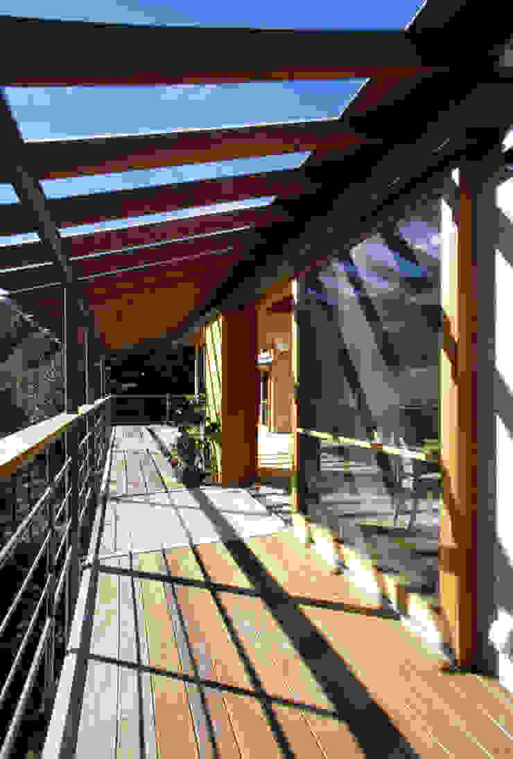 風建築工房 Balcone, Veranda & Terrazza in stile moderno