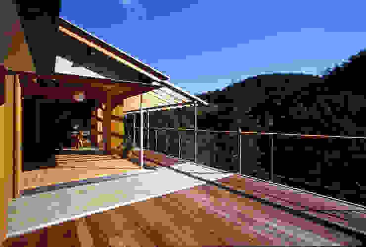 風建築工房 Balcone, Veranda & Terrazza in stile moderno