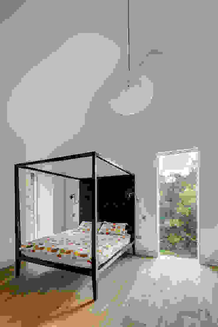 The Nook, Hall + Bednarczyk Architects Hall + Bednarczyk Architects Moderne Schlafzimmer