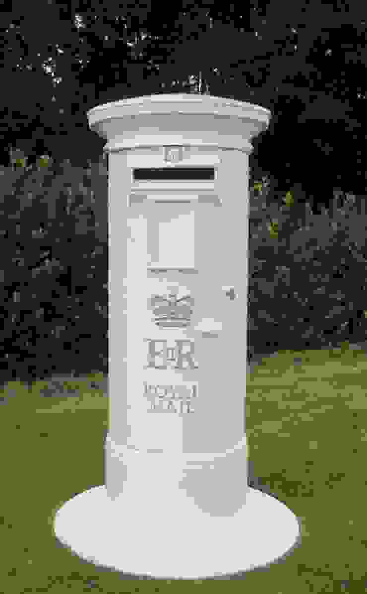 original post and pillar boxes