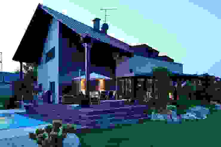 JARE DOM, ARCHITEKT.LEMANSKI ARCHITEKT.LEMANSKI Moderner Balkon, Veranda & Terrasse
