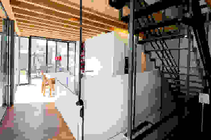 Doppelhaushälfte WI10 über dem Kessel , Schiller Architektur BDA Schiller Architektur BDA Moderne Küchen