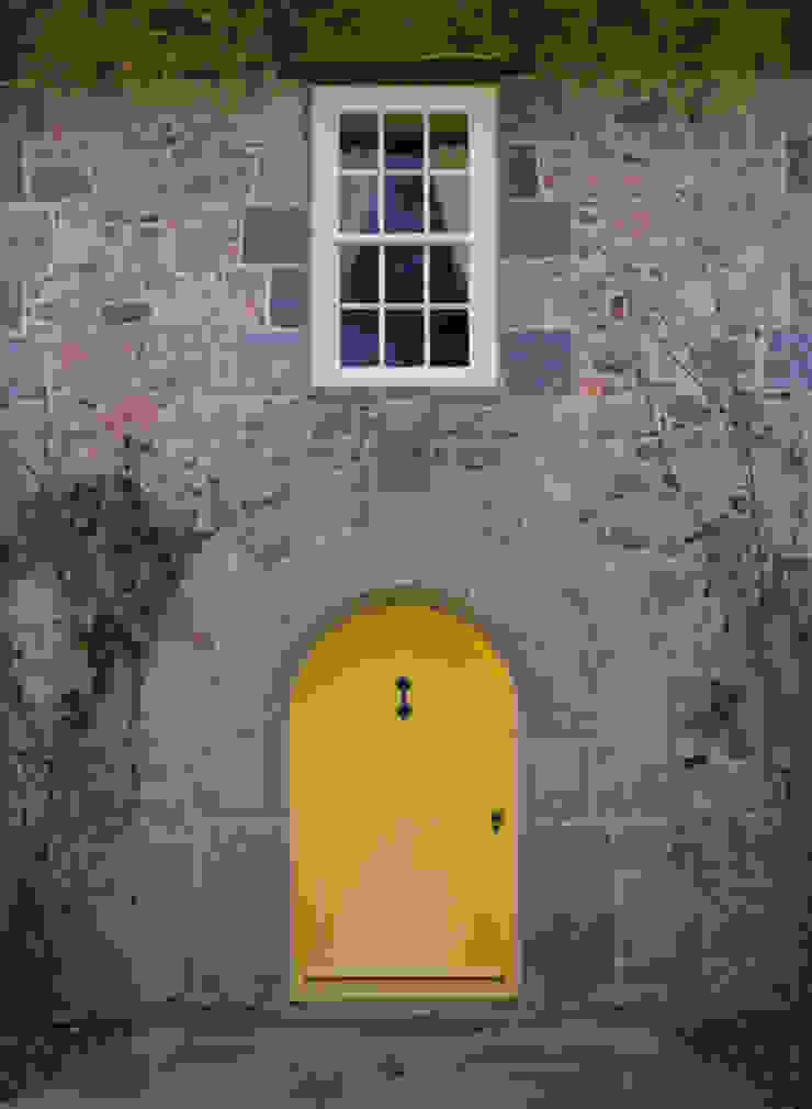 La Falaise CCD Architects Rustic style houses