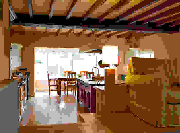 La Falaise CCD Architects Rustic style kitchen