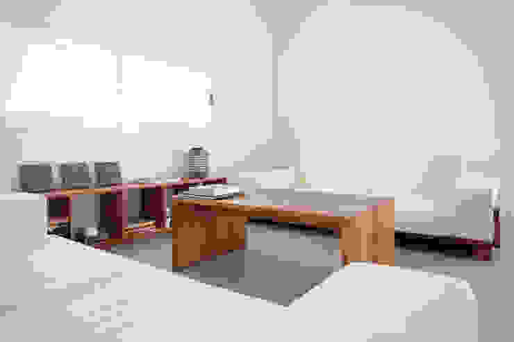 CASA RM, RM arquitectura RM arquitectura Skandinavische Wohnzimmer