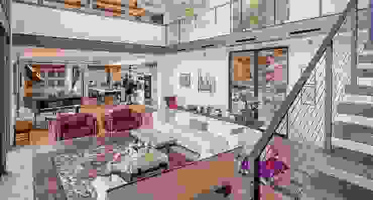 Cliff Dwelling Salas de estar ecléticas por Specht Architects Eclético