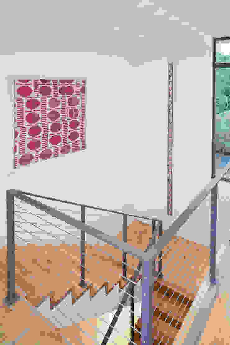 Cliff Dwelling Corredores, halls e escadas ecléticos por Specht Architects Eclético