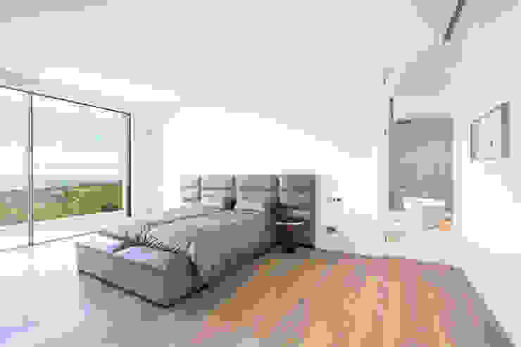 CASA SV II, RM arquitectura RM arquitectura Minimalistische Schlafzimmer
