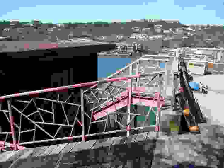 Cliff Dwelling por Specht Architects Eclético