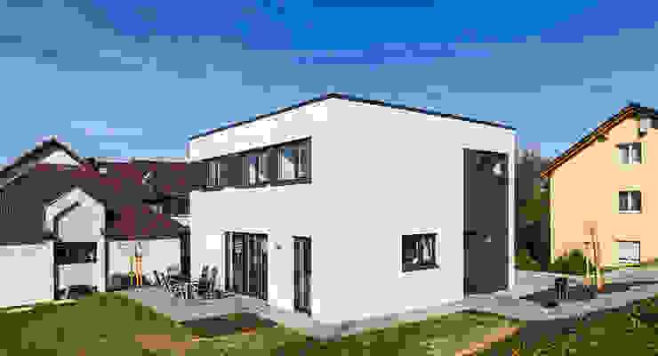 homify Moderne Häuser Weiß