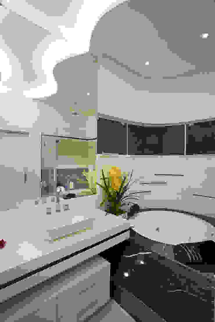 Arquiteto Aquiles Nícolas Kílaris Modern bathroom